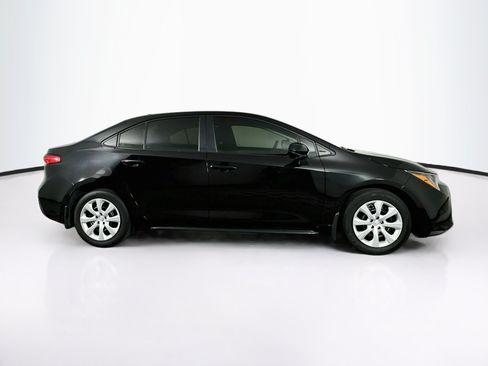 Used 2025 Toyota Corolla LE FWD image 10