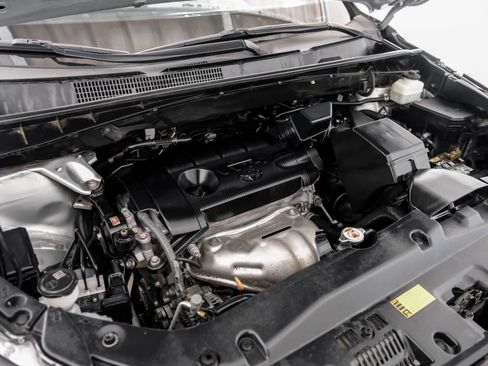 Used 2019 Toyota Highlander LE image 49