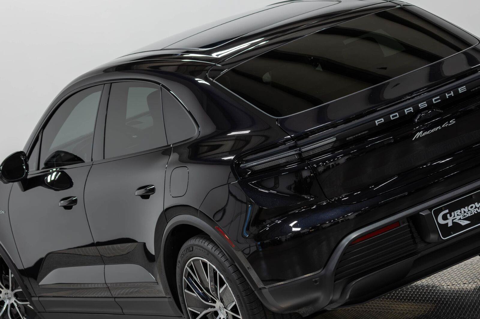 Used 2025 Porsche Macan 4S Electric AWD/4WD image 35