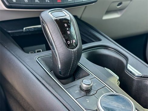 Used 2019 Cadillac XT4 Premium Luxury image 17