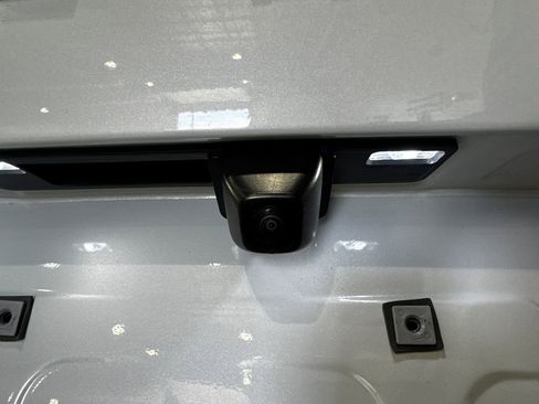 Used 2025 Ford Escape Platinum AWD/4WD image 24