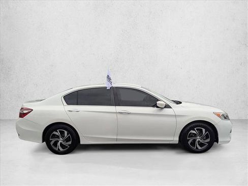 Used 2016 Honda Accord LX image 4