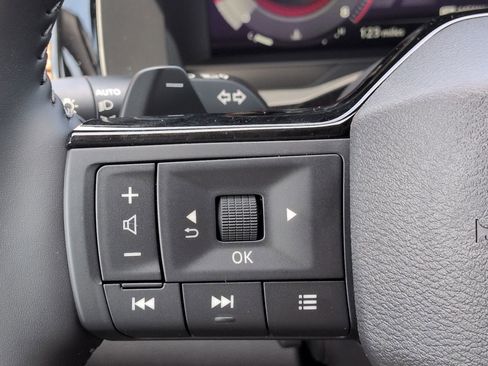 New 2026 Nissan Pathfinder Platinum AWD/4WD image 28