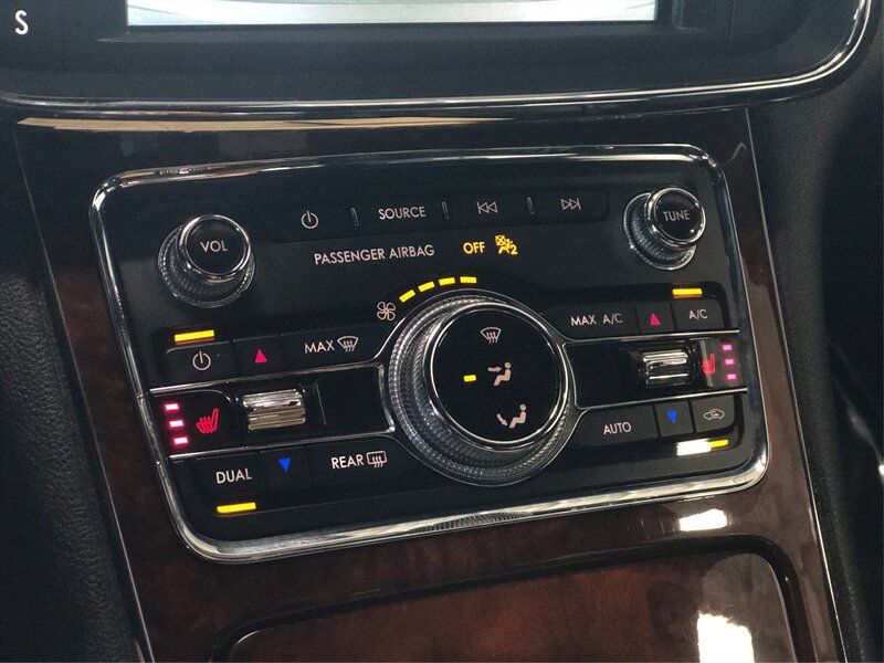 Used 2019 Lincoln Continental Premiere FWD image 26
