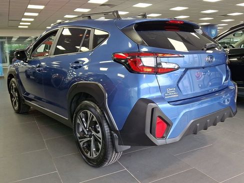 Used 2025 Subaru Crosstrek 2.5i Premium AWD/4WD image 7