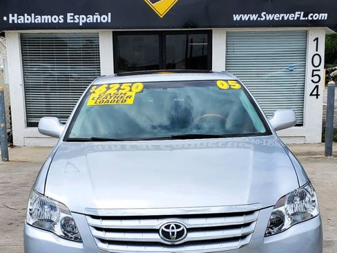 Used 2005 Toyota Avalon image 3