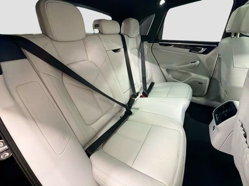New 2026 Porsche Macan AWD/4WD image 29