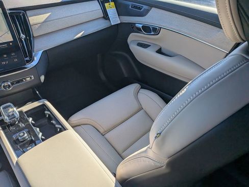New 2026 Volvo XC90 B6 Ultra w/ Protection Package AWD/4WD image 19