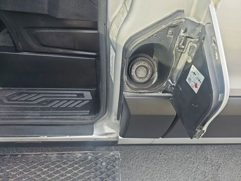 Used 2016 Ford Transit 350 XLT image 30