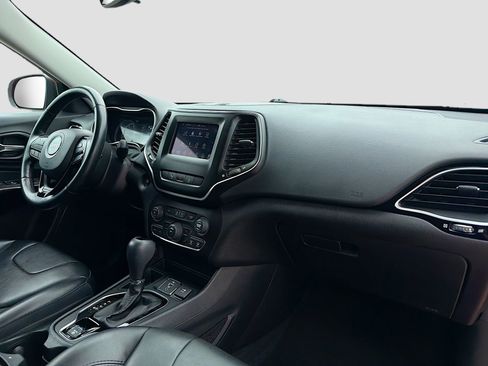 Used 2021 Jeep Cherokee Latitude Plus image 33