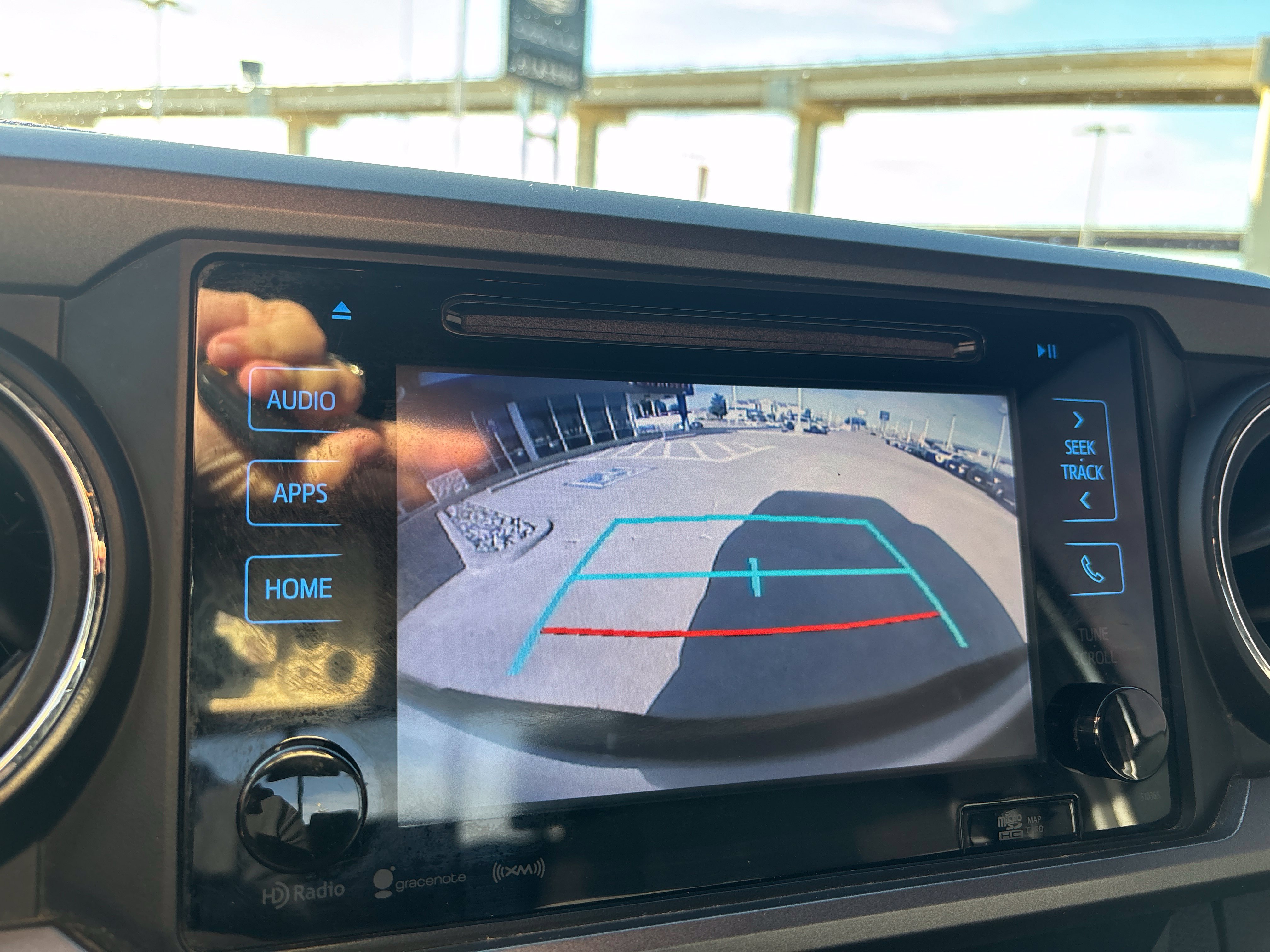 Used 2019 Toyota Tacoma TRD Off-Road w/ Technology Package AWD/4WD image 28