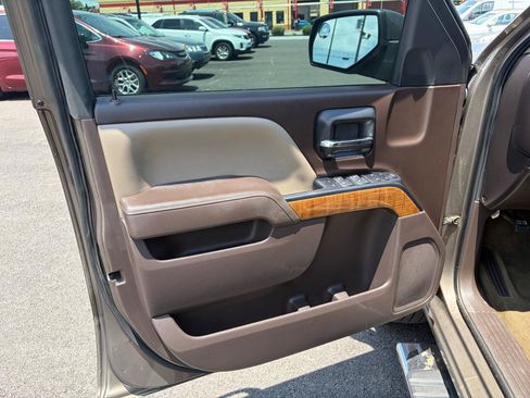 Used 2014 GMC Sierra 1500 SLE w/ SLE Value Package AWD/4WD image 11