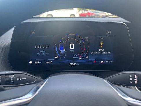 Used 2025 Chevrolet Equinox LT image 38