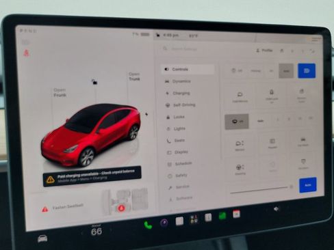 Used 2024 Tesla Model Y Long Range AWD/4WD image 17