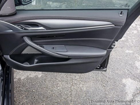 Used 2021 BMW M550i xDrive w/ Premium Package image 28