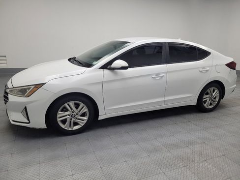 Used 2019 Hyundai Elantra SEL FWD image 2