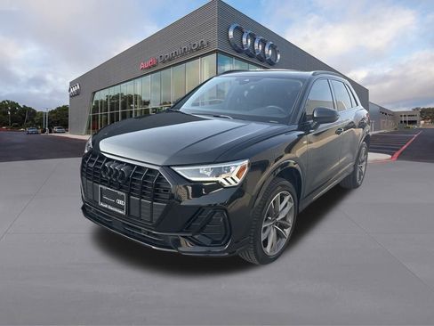 Used 2025 Audi Q3 2.0T Premium w/ Black Optic Sport Package image 1