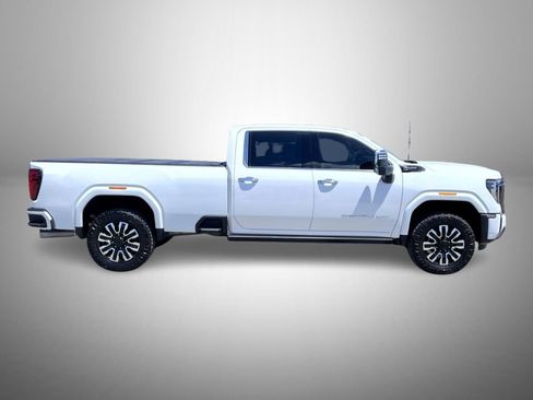 Used 2024 GMC Sierra 3500 Denali Ultimate AWD/4WD image 4