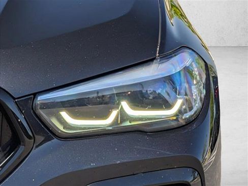 Used 2022 BMW X6 xDrive40i w/ M Sport Package AWD/4WD image 9
