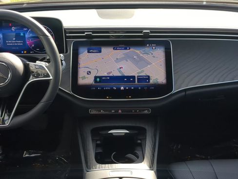 Certified 2024 Mercedes-Benz E 350 4MATIC Sedan image 15