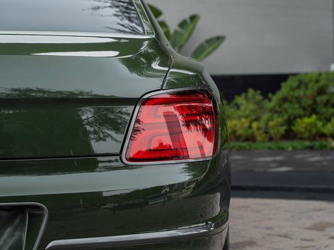 Certified 2024 Bentley Flying Spur W12 image 47