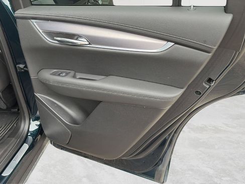 Used 2025 Cadillac XT6 Luxury AWD/4WD image 19