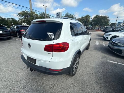 Used 2017 Volkswagen Tiguan SEL FWD image 18