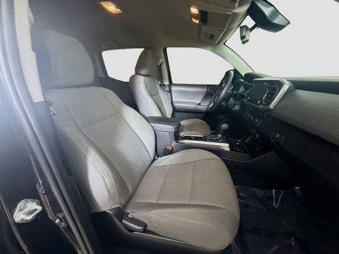 Used 2021 Toyota Tacoma TRD Sport image 28