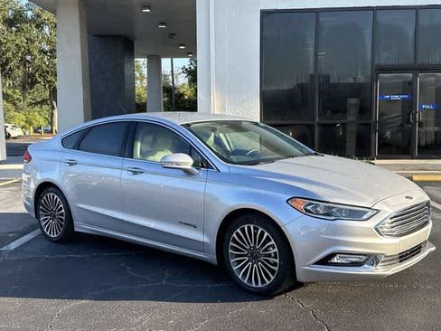 Used 2018 Ford Fusion Titanium FWD image 8