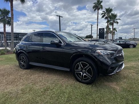 Used 2026 Mercedes-Benz GLC 300 image 3