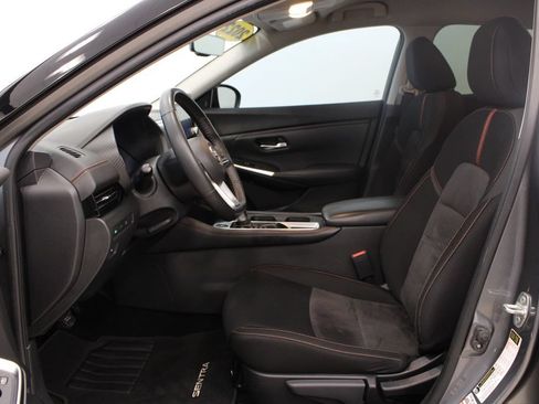 Used 2022 Nissan Sentra SR w/ Midnight Edition FWD image 10