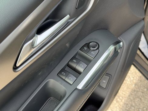 New 2026 Chevrolet Traverse LT image 16