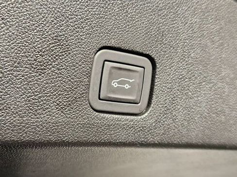 New 2025 Cadillac XT6 Premium Luxury image 31