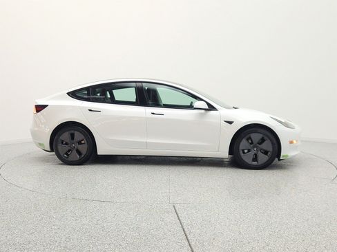 Used 2023 Tesla Model 3 Standard Range RWD image 4