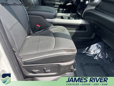 Used 2025 RAM 3500 Laramie w/ Sport Appearance Package AWD/4WD image 29
