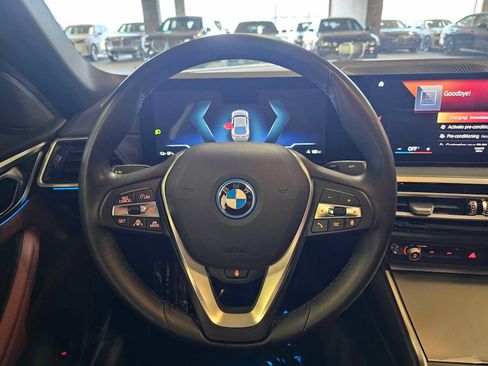Used 2023 BMW i4 eDrive35 RWD image 10