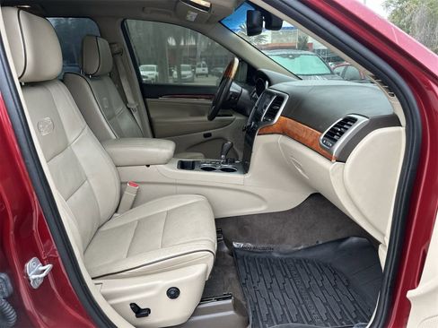Used 2012 Jeep Grand Cherokee Overland image 17