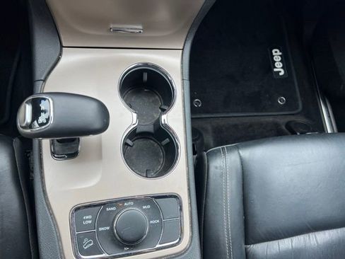 Used 2014 Jeep Grand Cherokee Limited w/ Trailer Tow Group IV AWD/4WD image 15