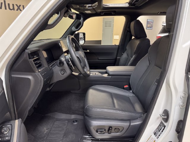 Used 2025 Lexus GX 550 w/ Accessory Package (2T) AWD/4WD image 8