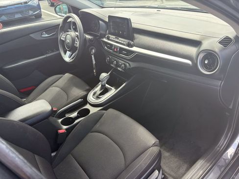 Certified 2021 Kia Forte Sedan FWD image 12