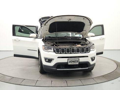 Used 2018 Jeep Compass Limited w/ Navigation Group FWD image 11
