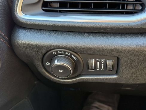 New 2026 Chrysler Pacifica Pinnacle FWD image 32