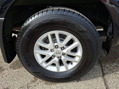 Used 2019 Nissan Frontier SV image 13