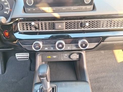 Used 2022 Honda Civic Sport image 18