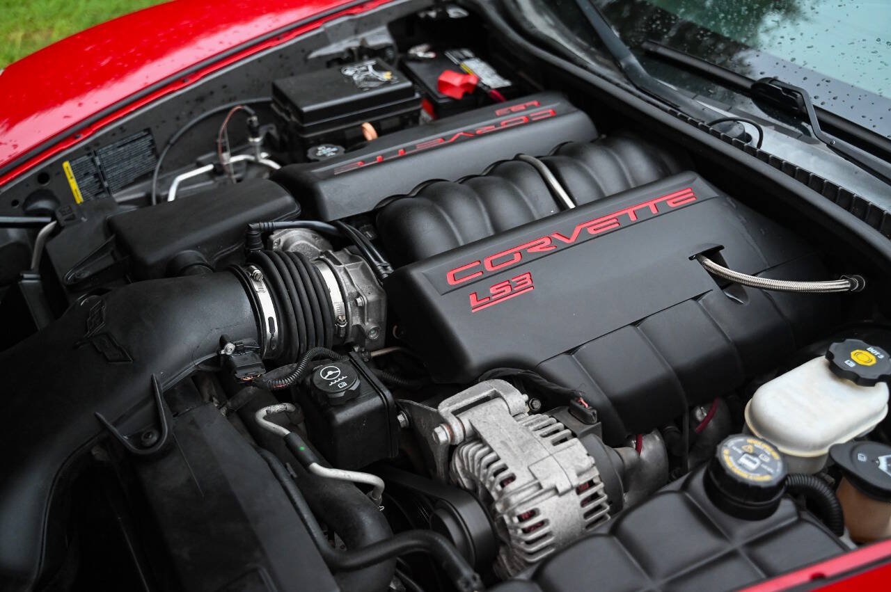 Used 2008 Chevrolet Corvette Coupe RWD image 4