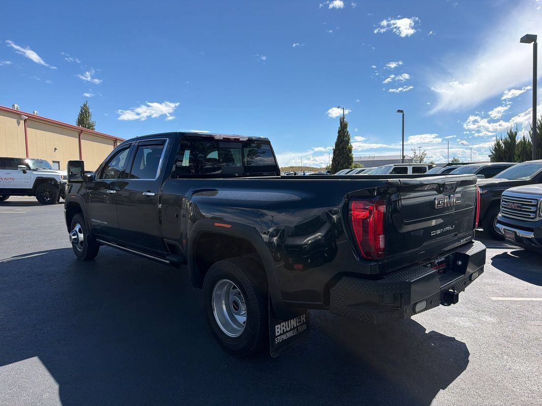 Used 2022 GMC Sierra 3500 Denali AWD/4WD image 13