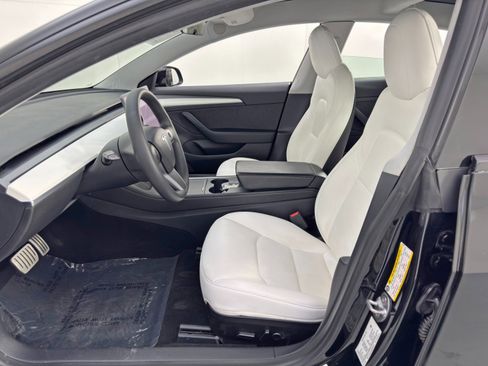 Used 2021 Tesla Model 3 Performance image 17