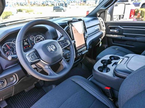 New 2026 RAM 2500 Big Horn AWD/4WD image 17