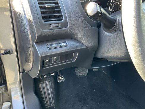 Used 2017 Nissan Altima 2.5 SV w/ Convenience Package image 15