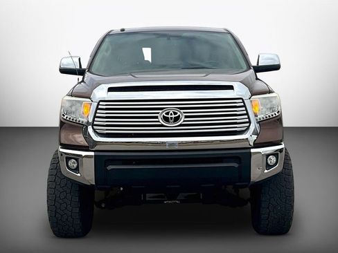 Used 2016 Toyota Tundra Limited w/ Limited Premium Package RWD image 3